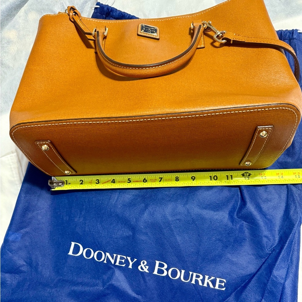 Dooney & Bourke Tan (Natural) Leather Tote w/matching Wallet - Picture 6 of 15